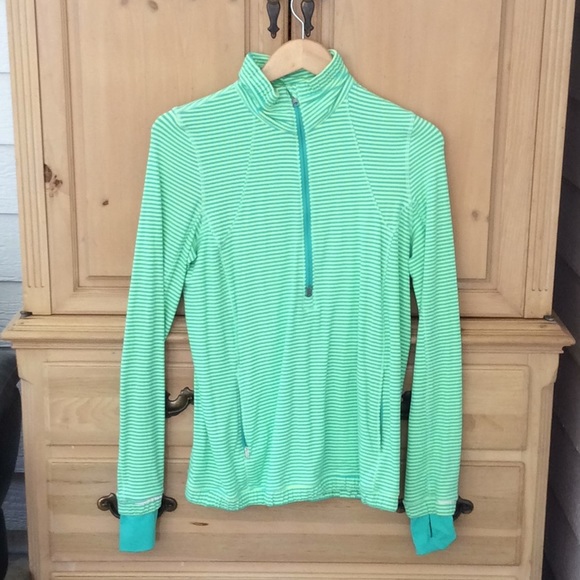 Lululemon EUC 1/4 Zip Long Sleeve Top - Size 10 - Picture 1 of 8